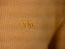 Załaduj obraz do przeglądarki galerii, SWETER MĘSKI MUSZTARDOWY VANKELJEANS®