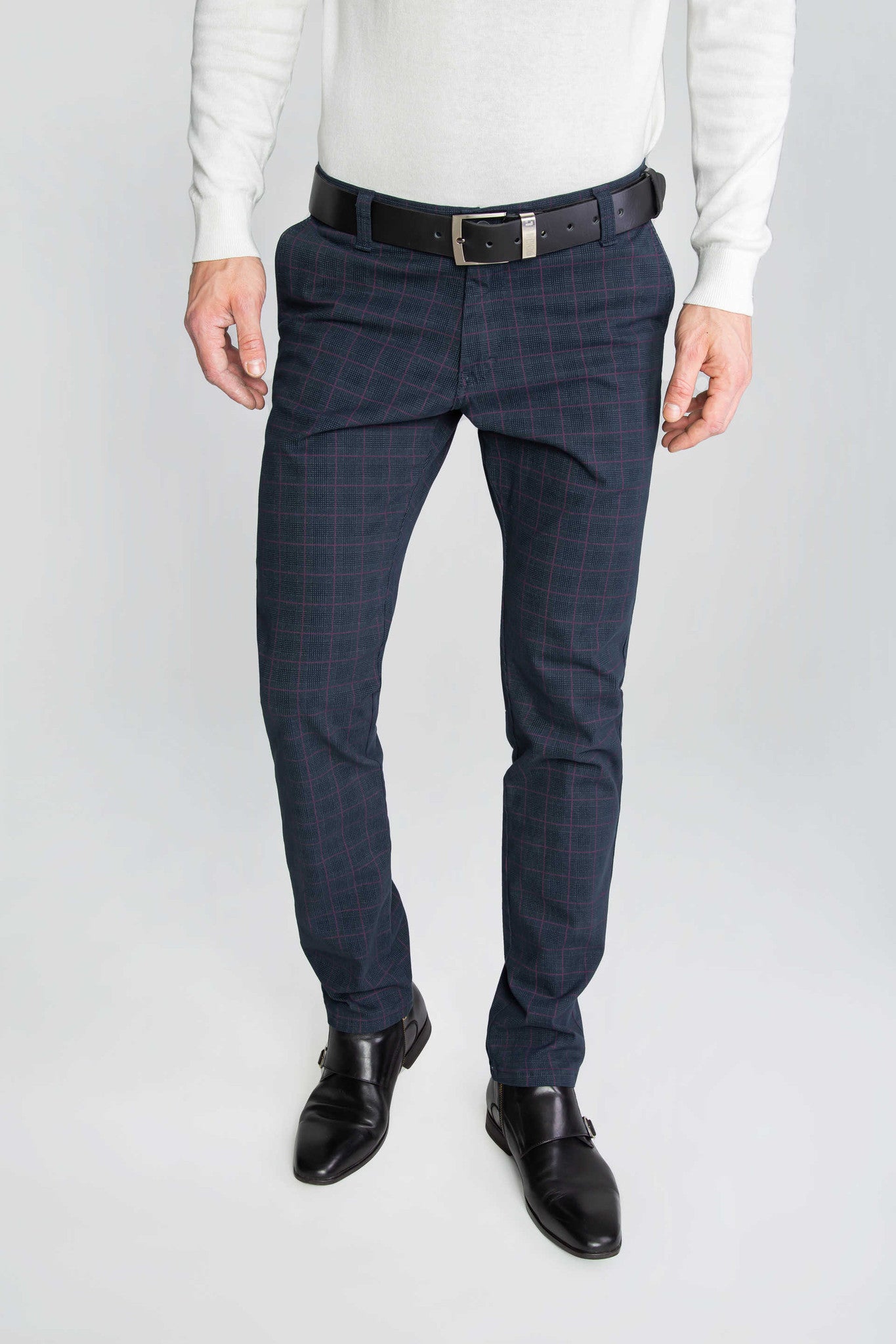 SPODNIE MĘSKIE CHINOS GRAFITOWE W FIOLETOWĄ KRATKĘ VANKELJEANS® 059