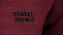 Załaduj obraz do przeglądarki galerii, KOSZULKA POLO BORDOWA VANKELJEANS®