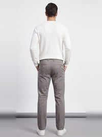 Szare chinosy męskie bawełniane VANKELJEANS 105 – widok z tyłu – sylwetka