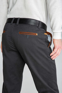 SPODNIE MĘSKIE CHINOS GRAFITOWE Z BRĄZOWYMI WSTAWKAMI VANKELJEANS® 605S