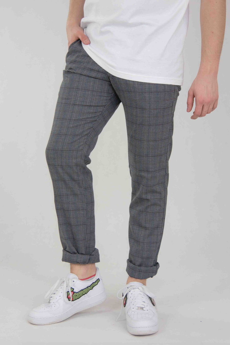 SPODNIE MĘSKIE CHINOS KRATKA CIEMNY SZARY VANKELJEANS® 088
