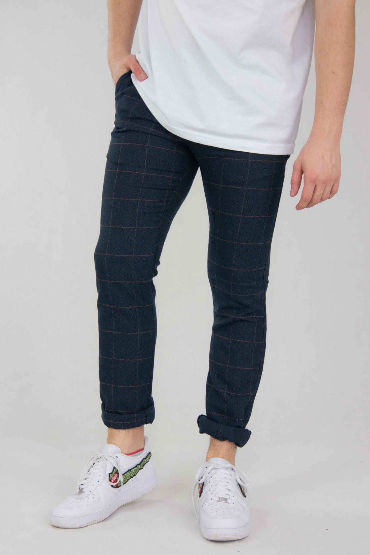 SPODNIE MĘSKIE CHINOS DUŻA NIEBIESKA KRATKA CIEMNE VANKELJEANS® 082