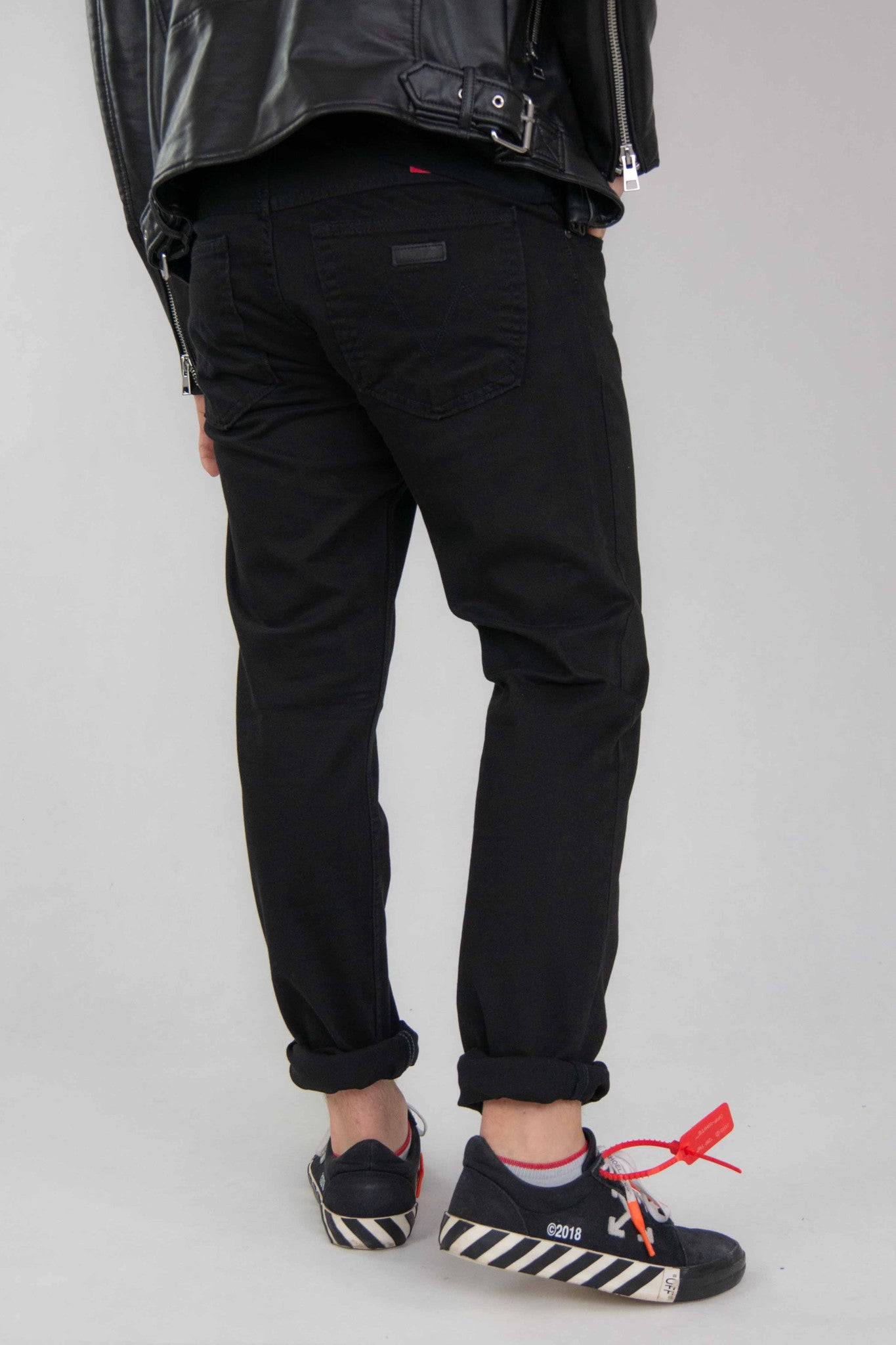 SPODNIE MĘSKIE CHINOS GRUBSZE CZARNE VANKELJEANS® 561
